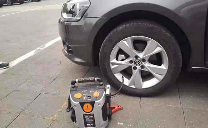华蓥汽车搭电案例