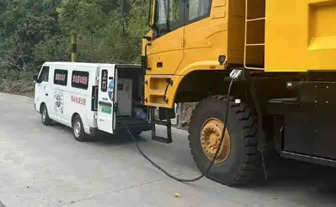 华蓥新能源车充电搭电