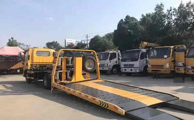 华蓥汽车中途维修案例