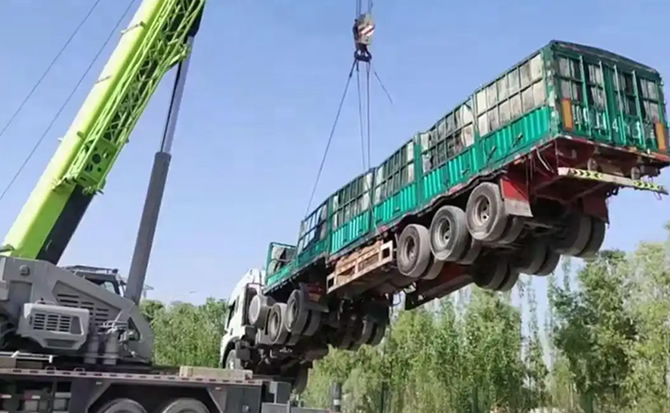 华蓥道路脱困救援案例